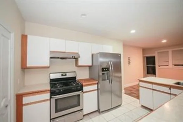 5 bed, 3 bath apartment for rent at 1751 Commonwealth Ave Unit 1, Brighton — photo 20 of 22