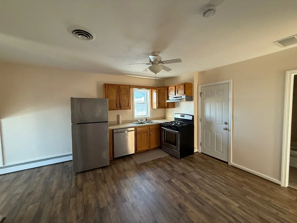 3 bed, 1 bath apartment for rent at 1753 E Rodney French Blvd Unit 3, South End — photo 5 of 12