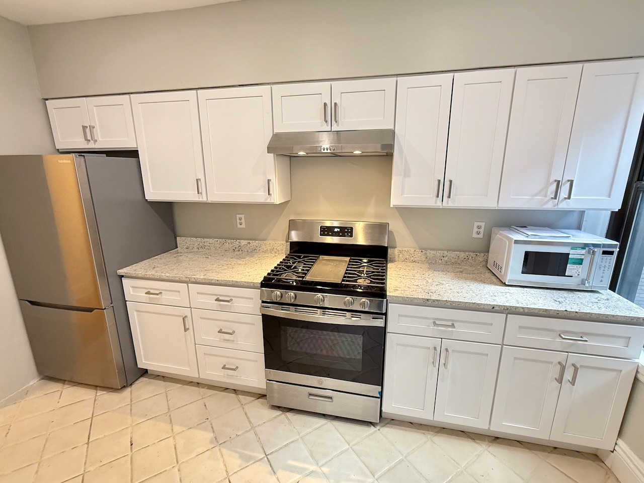 2 bed, 1 bath apartment for rent at 1754 Commonwealth Ave Unit 5, Brighton — photo 2 of 15