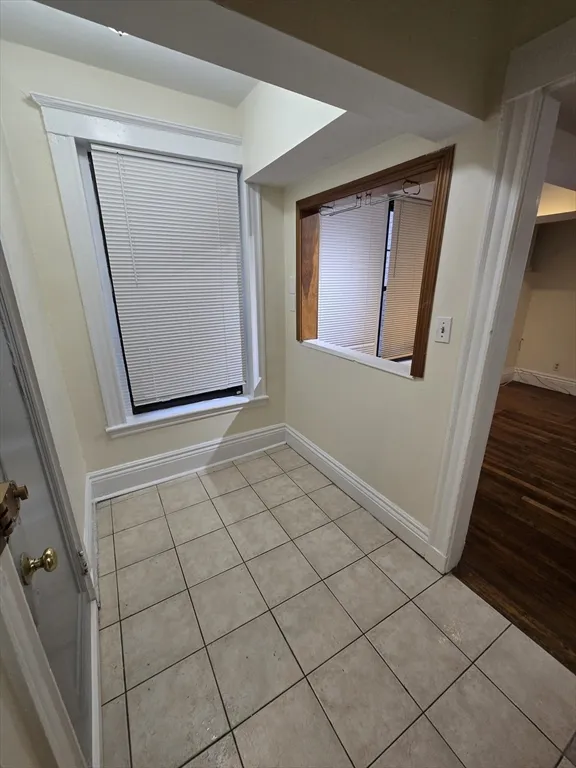 2 bed, 1 bath apartment for rent at 1754 Commonwealth Ave Unit B, Brighton — photo 2 of 8