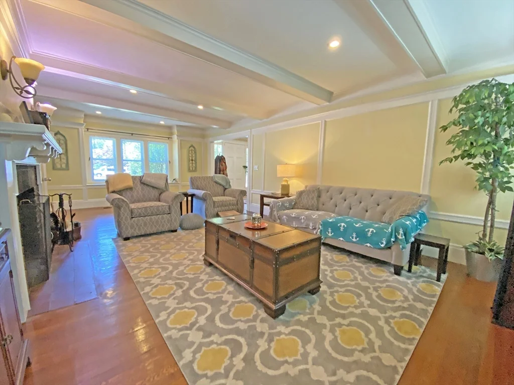4 bed, 3 bath apartment for rent at 1754 Washington St, Auburndale — photo 3 of 24