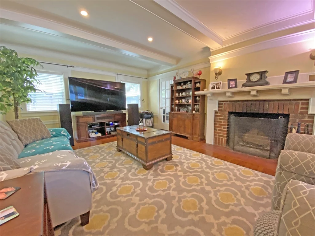 4 bed, 3 bath apartment for rent at 1754 Washington St, Auburndale — photo 1 of 24
