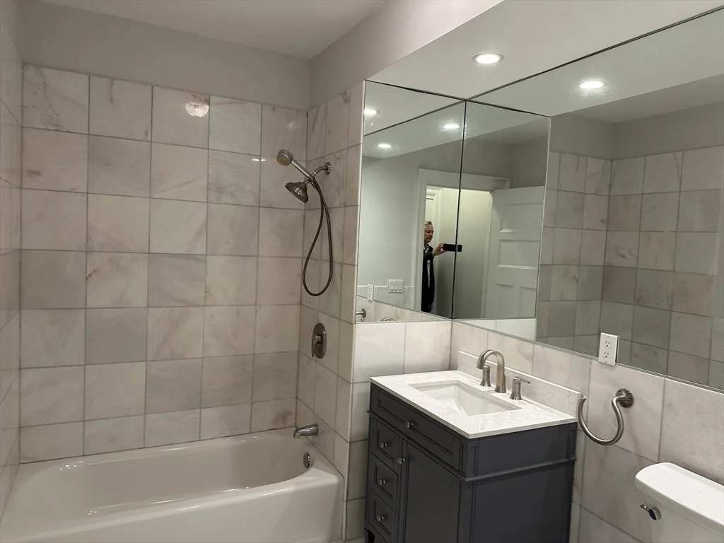 3 bed, 3 bath apartment for rent at 1757 Beacon St Unit 1, Brookline — photo 13 of 18