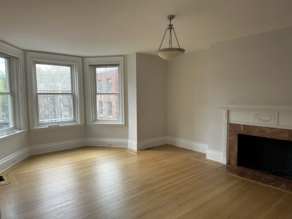 3 bed, 3 bath apartment for rent at 1757 Beacon St Unit 1, Brookline — photo 9 of 18
