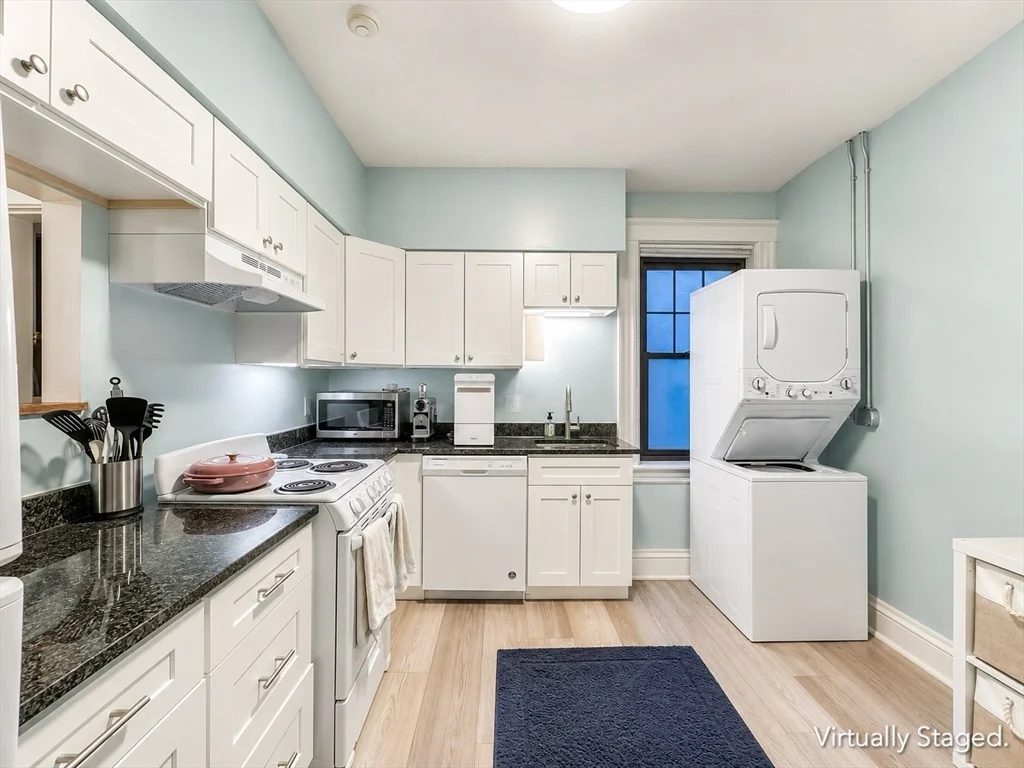 1 bed, 1 bath apartment for rent at 1758 Commonwealth Ave Unit 3, Brighton — photo 4 of 9