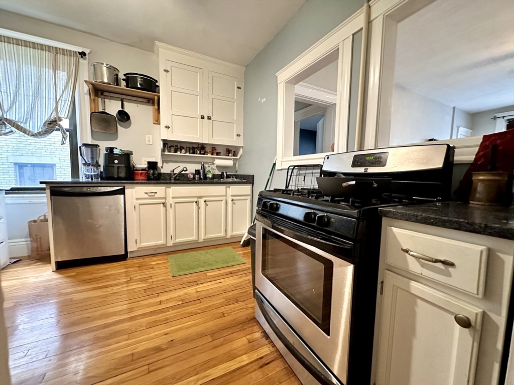 1 bed, 1 bath apartment for rent at 1758 Commonwealth Ave Unit 7, Brighton — photo 3 of 12