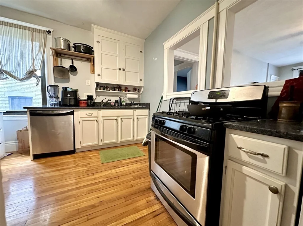 1 bed, 1 bath apartment for rent at 1758 Commonwealth Ave Unit 7, Brighton — photo 3 of 12