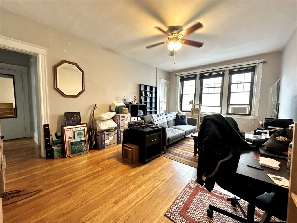 1 bed, 1 bath apartment for rent at 1758 Commonwealth Ave Unit 7, Brighton — photo 5 of 12