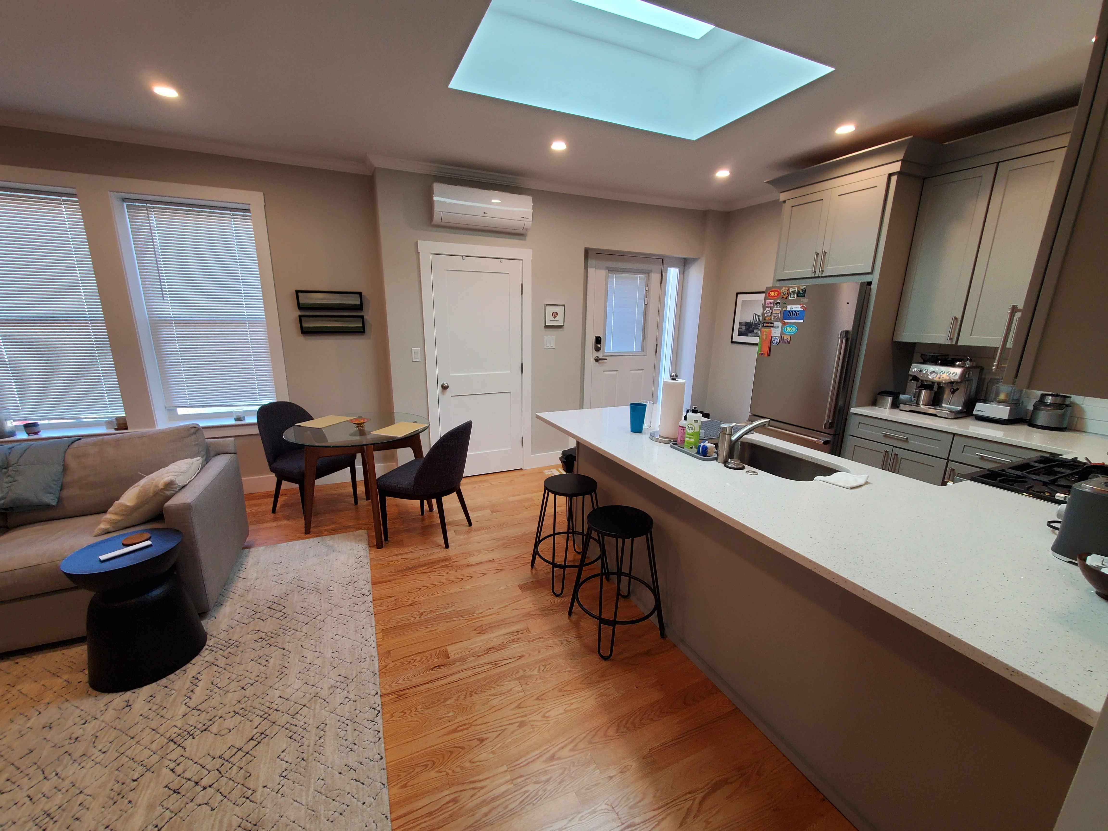 2 bed, 1 bath apartment for rent at 1759 Commonwealth Ave Unit 3, Brighton — photo 2 of 19