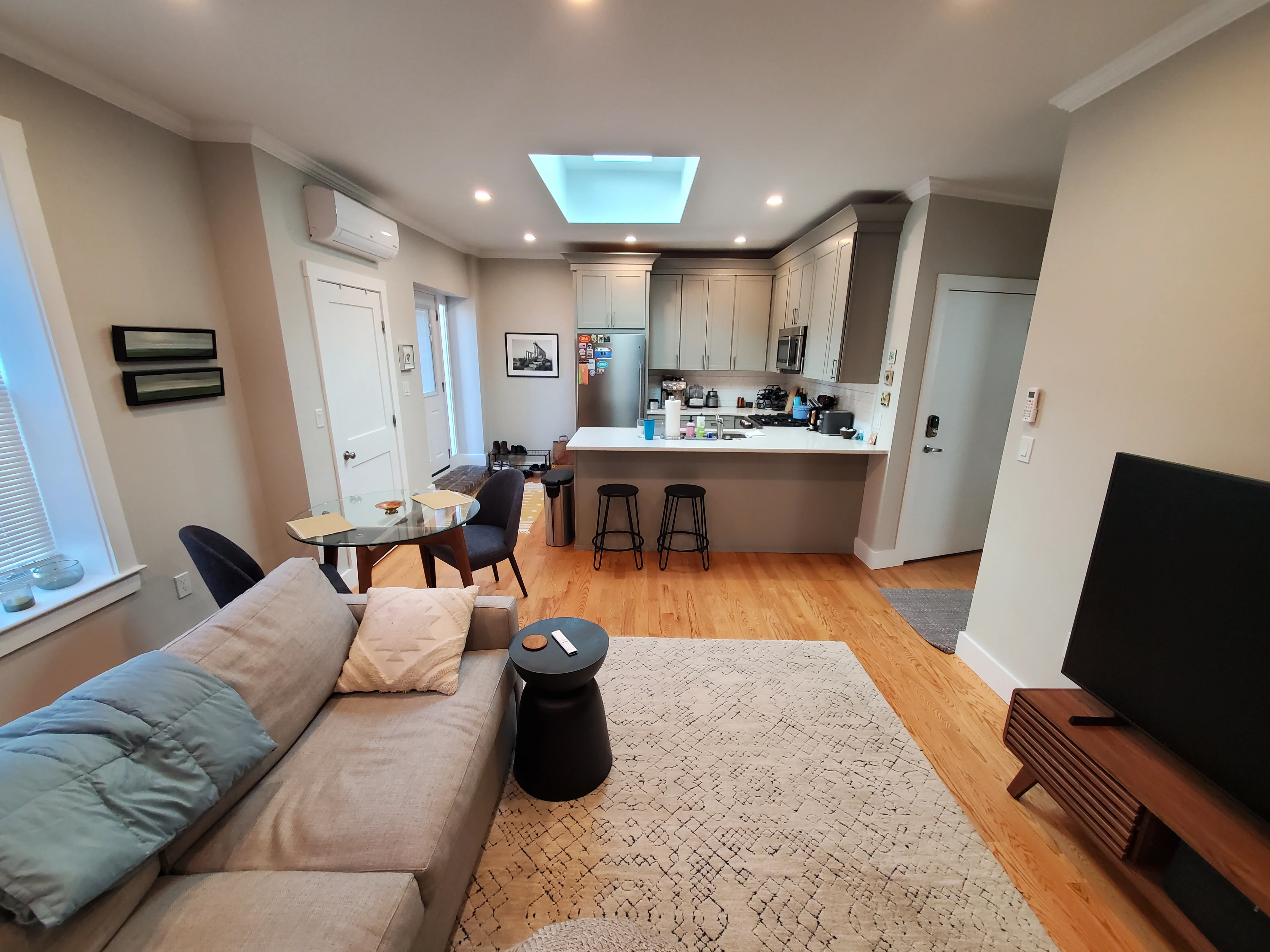 2 bed, 1 bath apartment for rent at 1759 Commonwealth Ave Unit 3, Brighton — photo 3 of 19