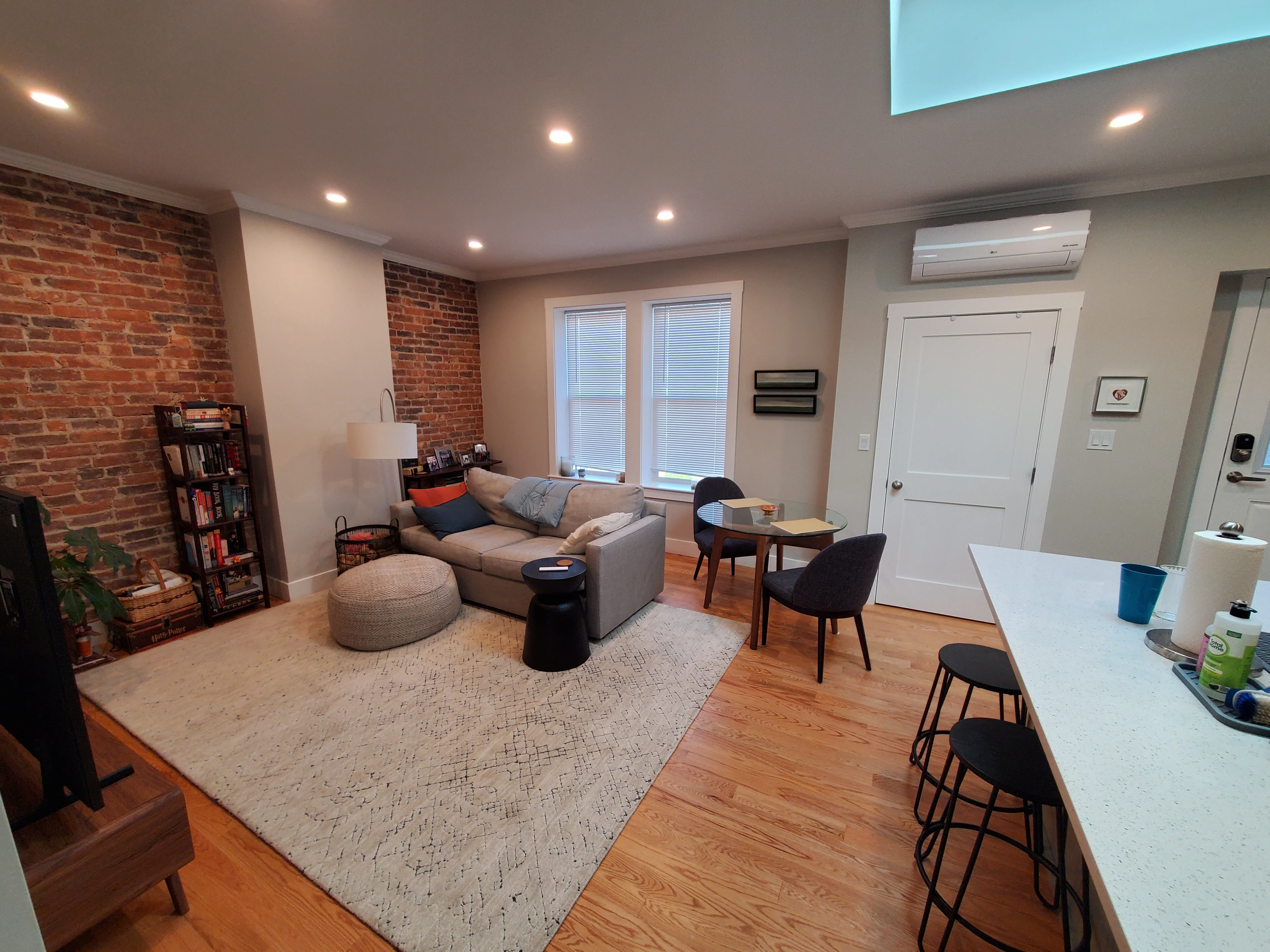 2 bed, 1 bath apartment for rent at 1759 Commonwealth Ave Unit 3, Brighton — photo 1 of 19