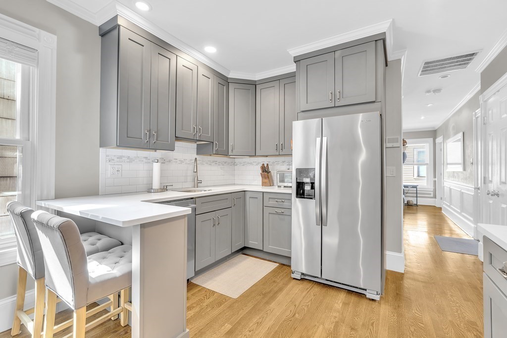 1 bed, 1 bath apartment for rent at 176 Bowen St Unit 2, South Boston — photo 1 of 11
