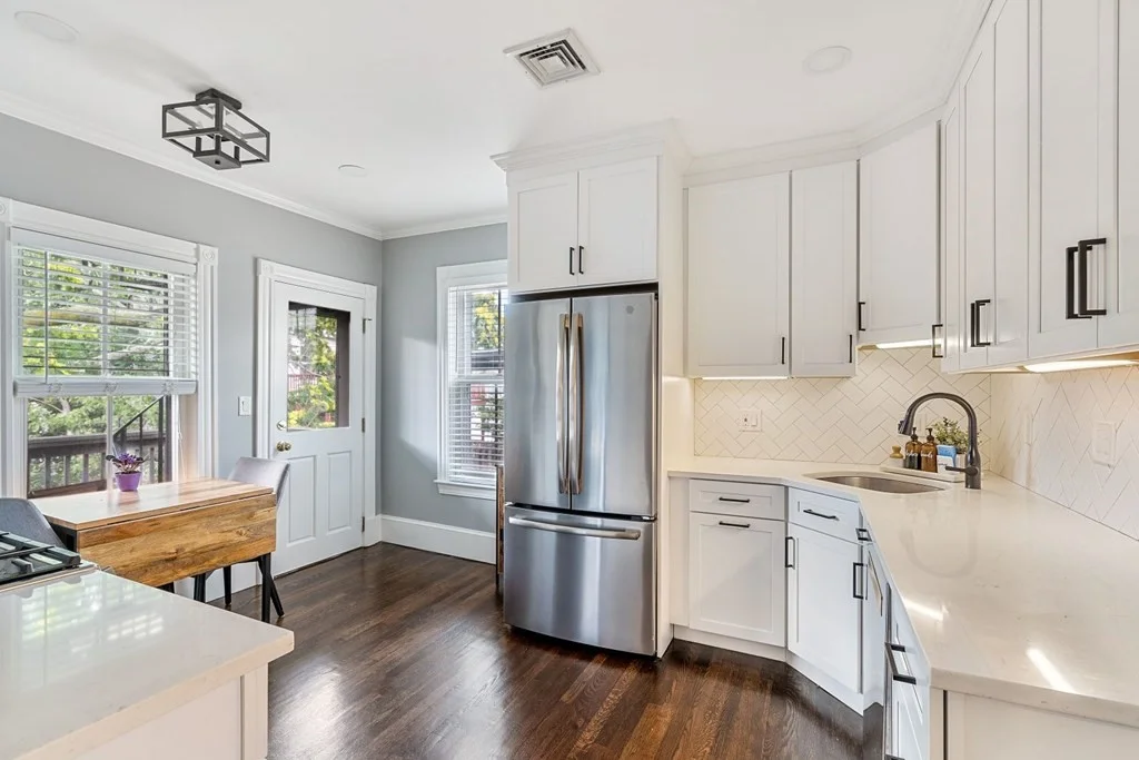 2 bed, 1 bath apartment for rent at 176 Bowen St Unit 3, South Boston — photo 4 of 19