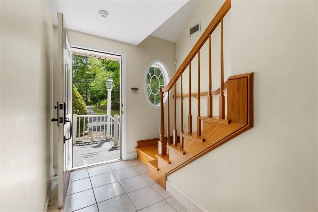 6 bed, 3 bath apartment for rent at 176 Burlington St Unit 176, Lexington — photo 23 of 24