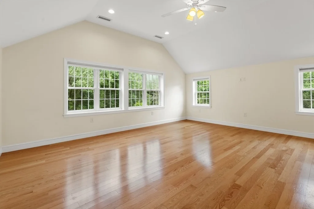 6 bed, 3 bath apartment for rent at 176 Burlington St Unit 176, Lexington — photo 16 of 24