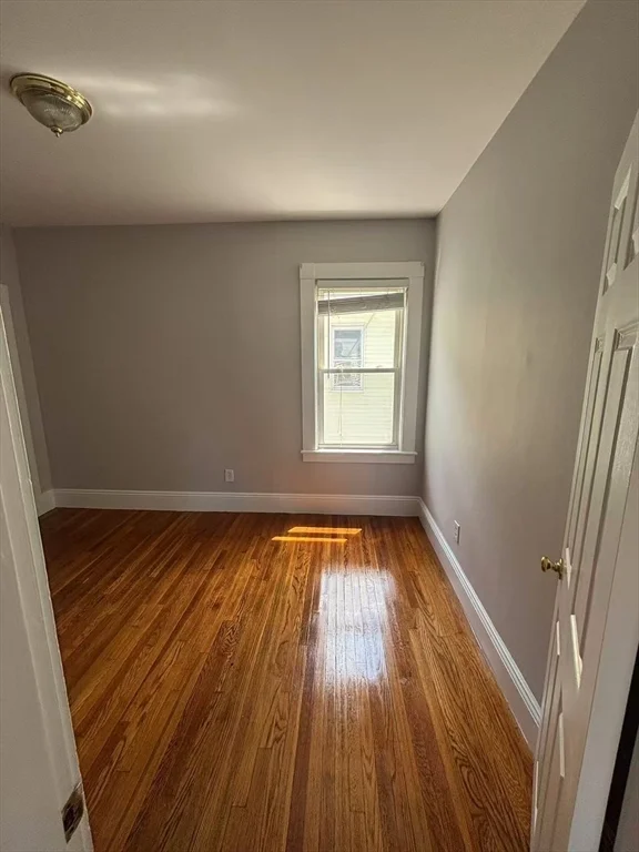 3 bed, 1 bath apartment for rent at 176 Chestnut St Unit 2, Waltham — photo 6 of 10