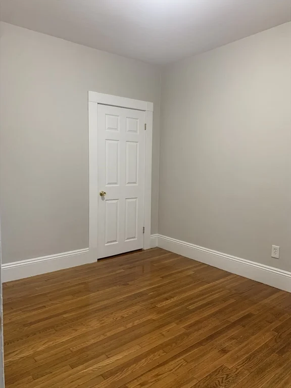 3 bed, 1 bath apartment for rent at 176 Chestnut St Unit 2, Waltham — photo 7 of 10