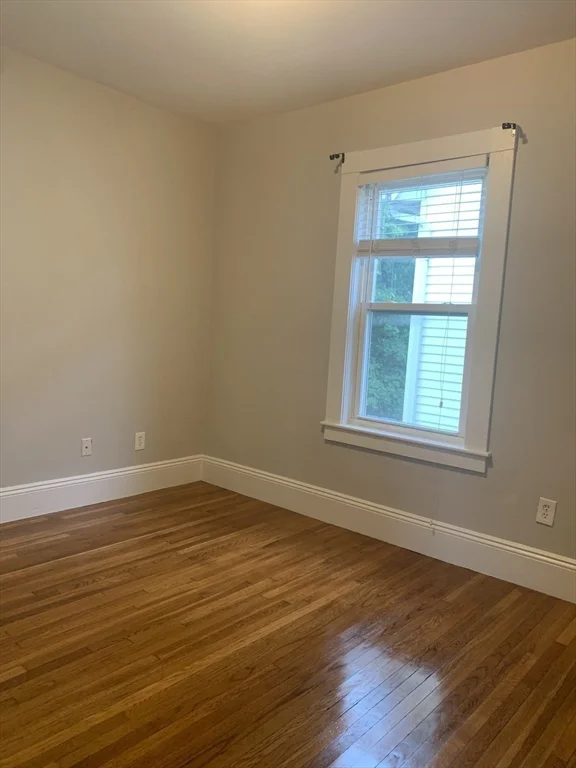 3 bed, 1 bath apartment for rent at 176 Chestnut St Unit 2, Waltham — photo 10 of 10