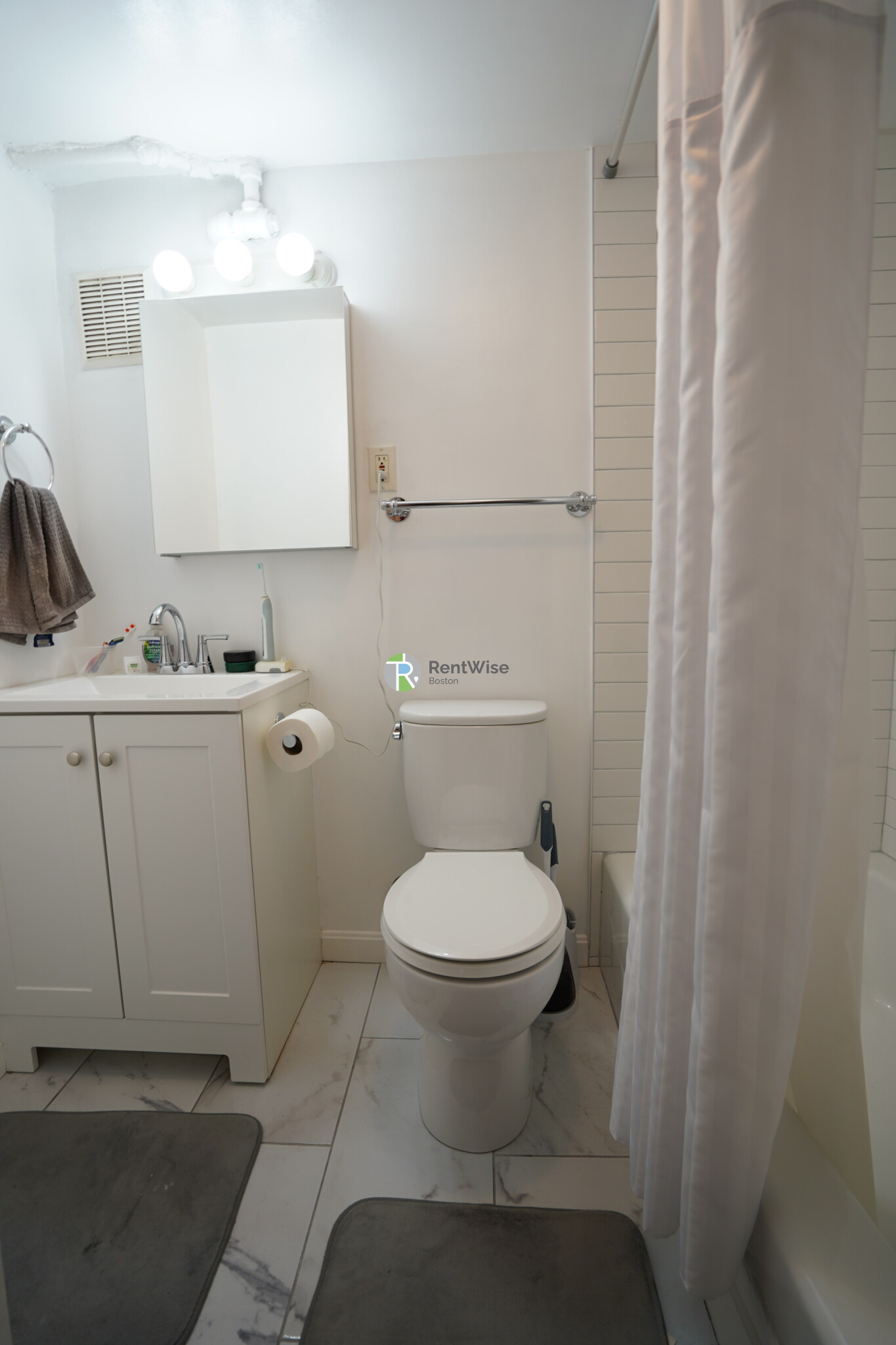 Studio bed, 1 bath apartment for rent at 176 Commonwealth Ave Unit 1, Back Bay — photo 5 of 12