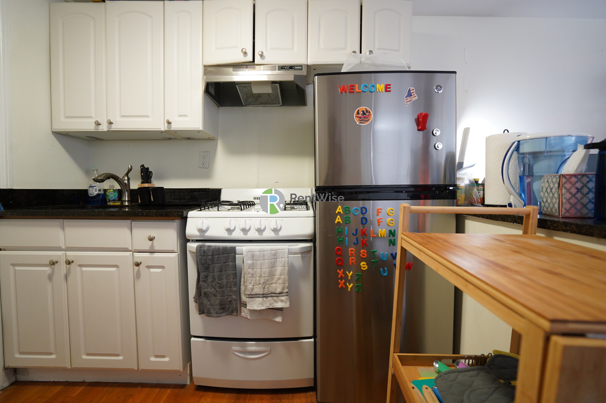 Studio bed, 1 bath apartment for rent at 176 Commonwealth Ave Unit 1, Back Bay — photo 6 of 12