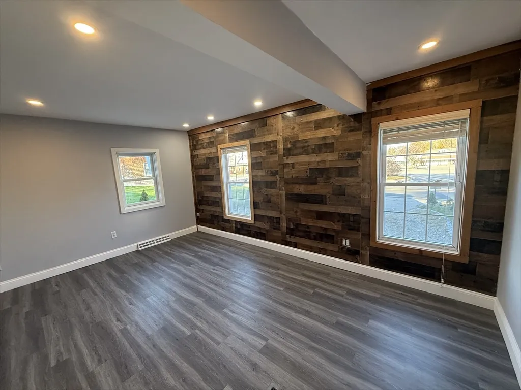 Studio bed, 1 bath apartment for rent at 176 Court St Unit 1, Downtown — photo 6 of 11