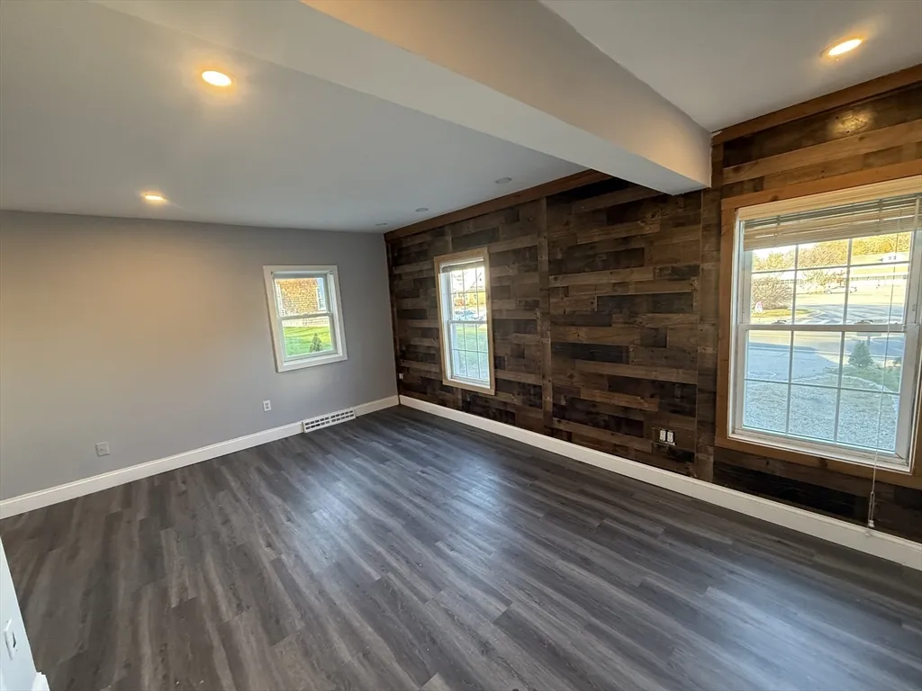 Studio bed, 1 bath apartment for rent at 176 Court St Unit 1, Downtown — photo 5 of 11