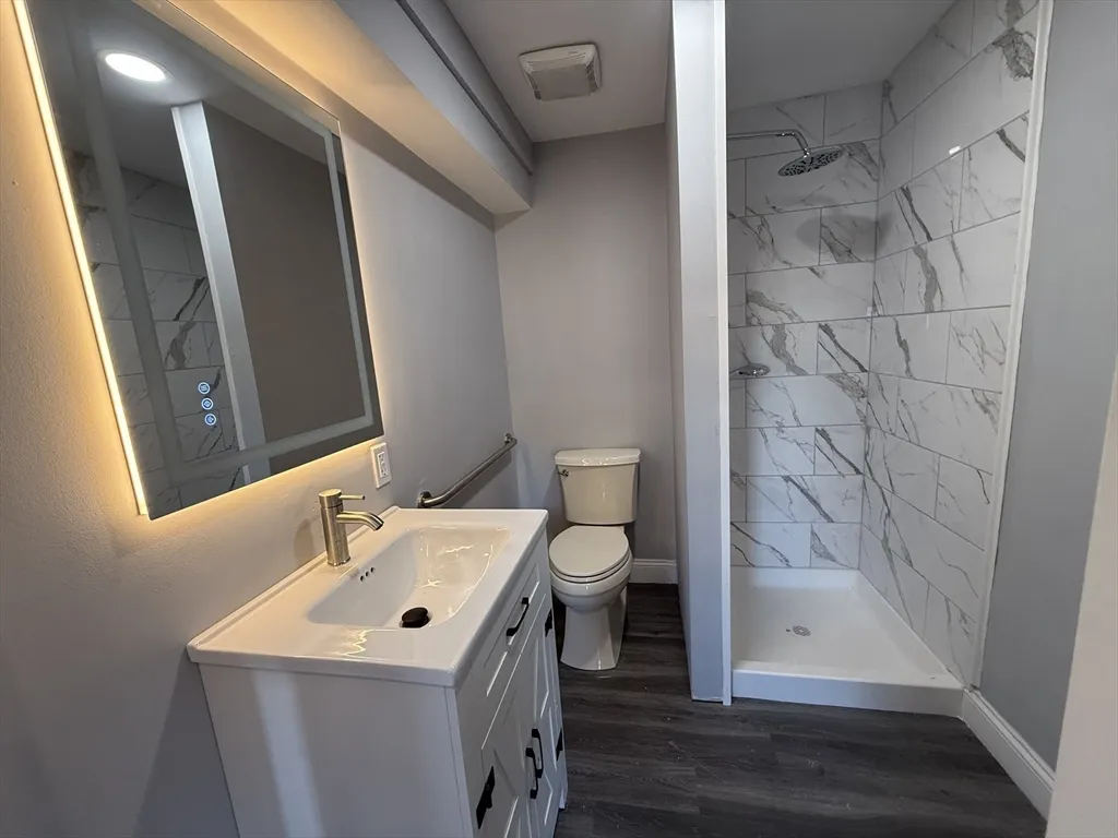 Studio bed, 1 bath apartment for rent at 176 Court St Unit 1, Downtown — photo 7 of 11