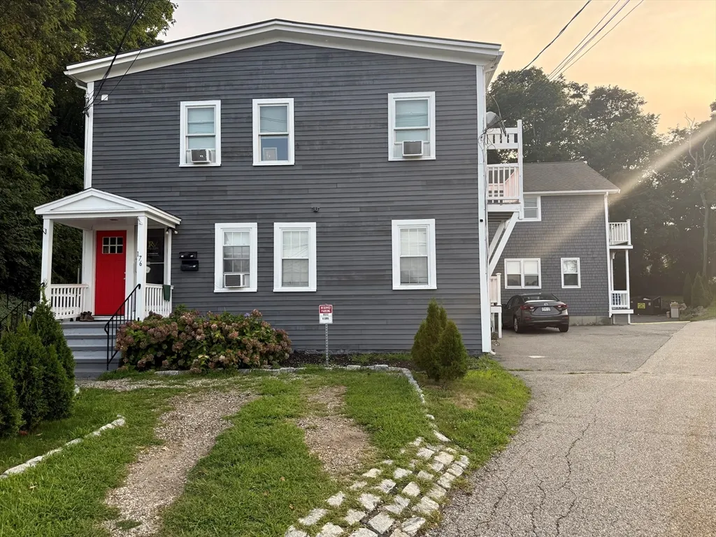 1 bed, 1 bath apartment for rent at 176 Court St Unit 10, Braintree Highlands — photo 1 of 8