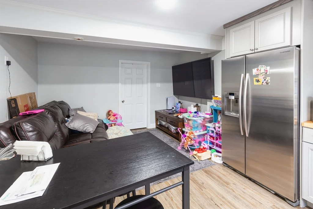 1 bed, 1 bath apartment for rent at 176 Court St Unit 2, Downtown — photo 5 of 6