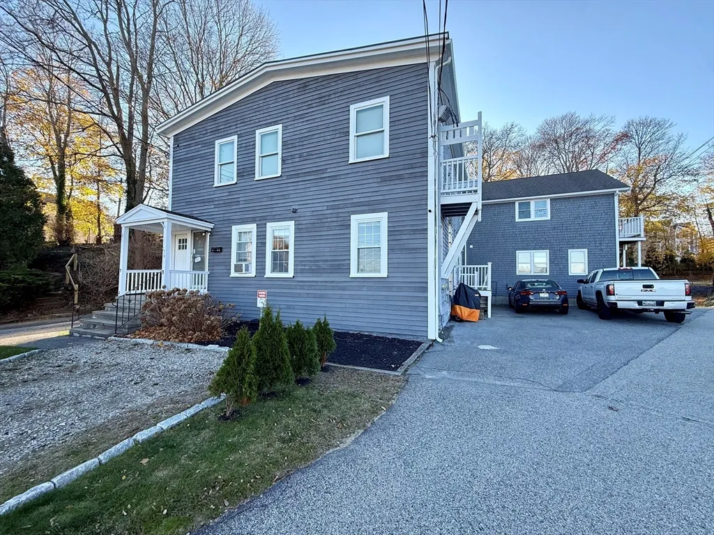 2 bed, 1 bath apartment for rent at 176 Court St Unit 6, Braintree Highlands