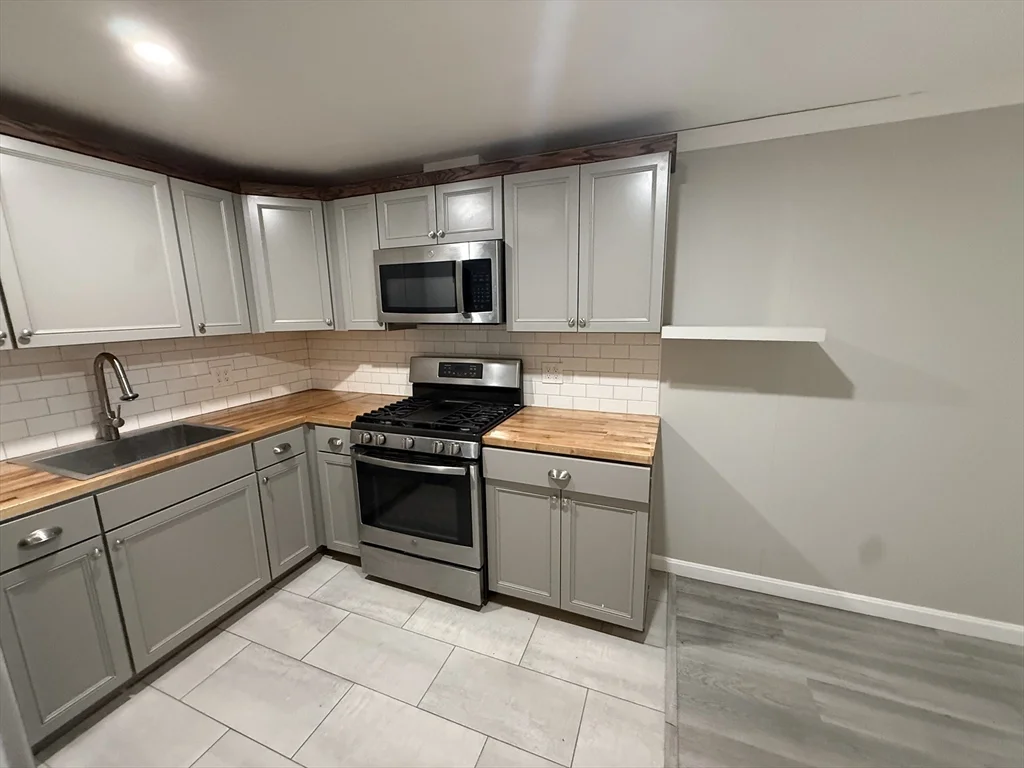 2 bed, 1 bath apartment for rent at 176 Court St Unit 7, Downtown — photo 12 of 22