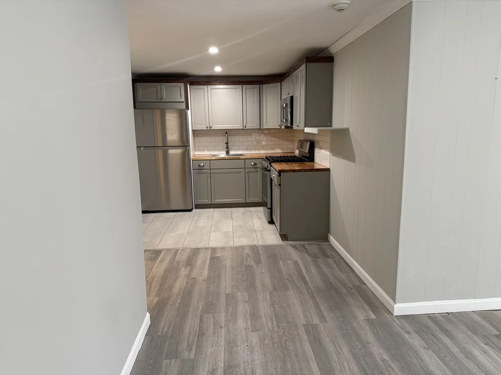 2 bed, 1 bath apartment for rent at 176 Court St Unit 7, Downtown — photo 13 of 22