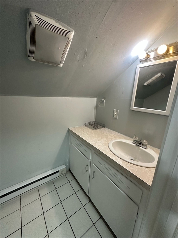 1 bed, 1 bath apartment for rent at 176 Dawes St Unit 3, Lawrence — photo 5 of 8