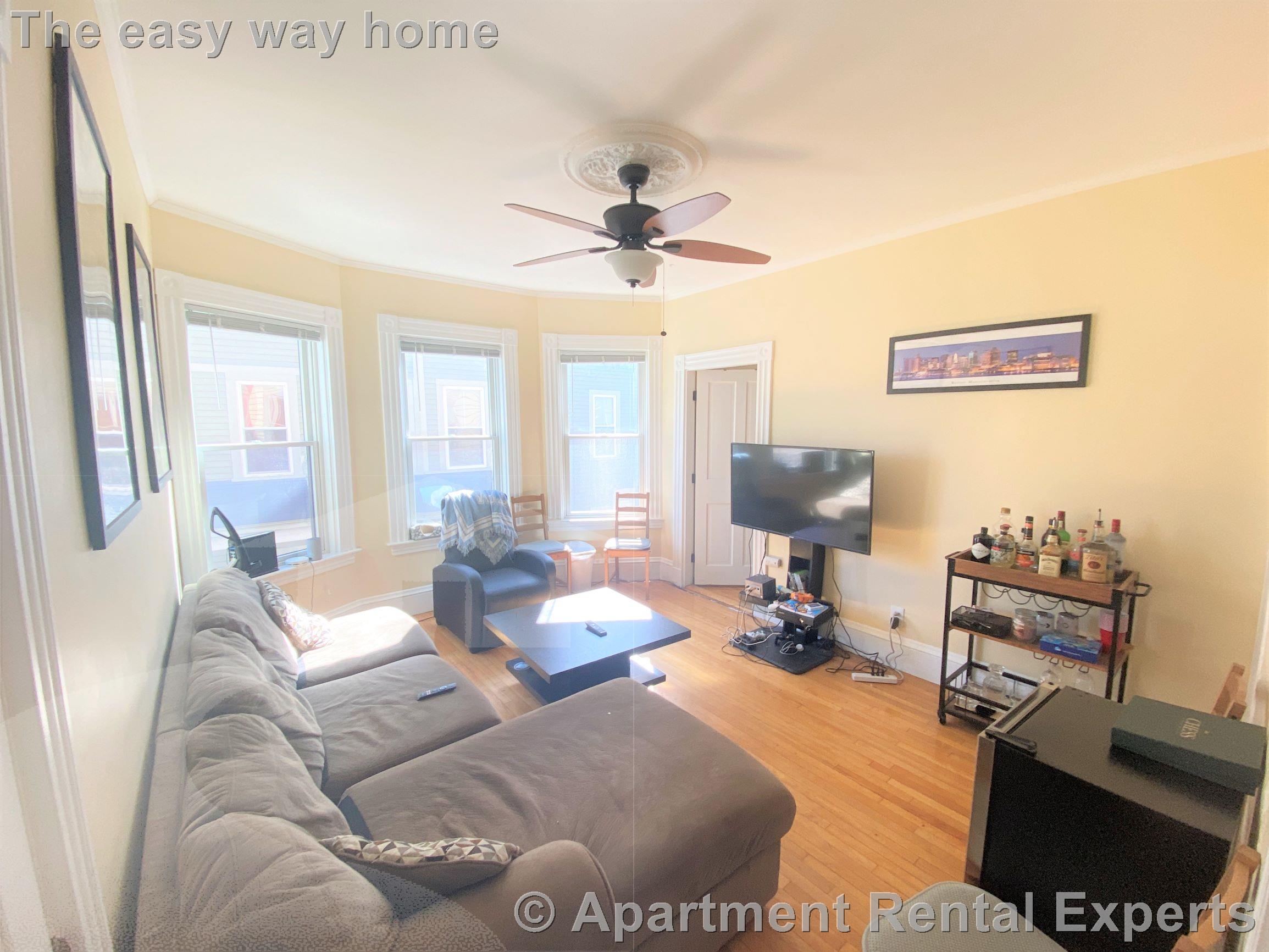 4 bed, 2 bath apartment for rent at 176 Elm St Unit 2, Porter Square — photo 3 of 23