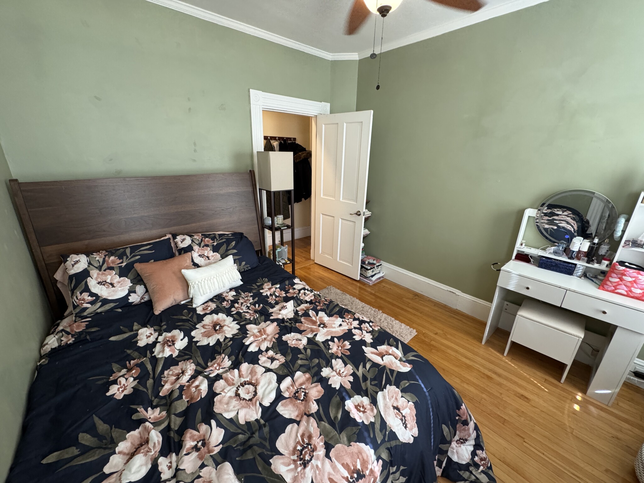 4 bed, 2.5 bath apartment for rent at 176 Elm St Unit 2, Wellington-Harrington — photo 8 of 66