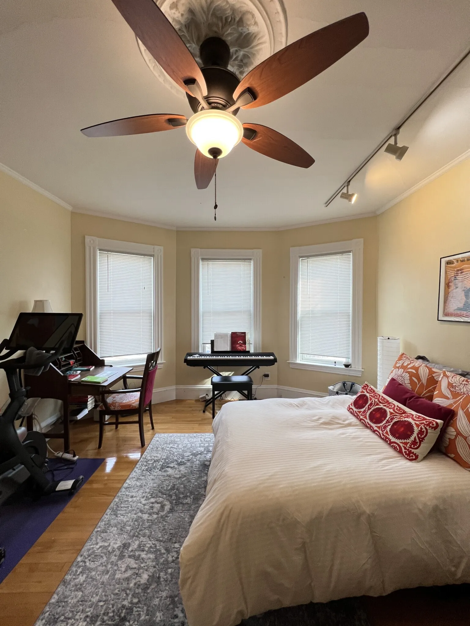 4 bed, 2.5 bath apartment for rent at 176 Elm St Unit 3, North Cambridge — photo 14 of 40