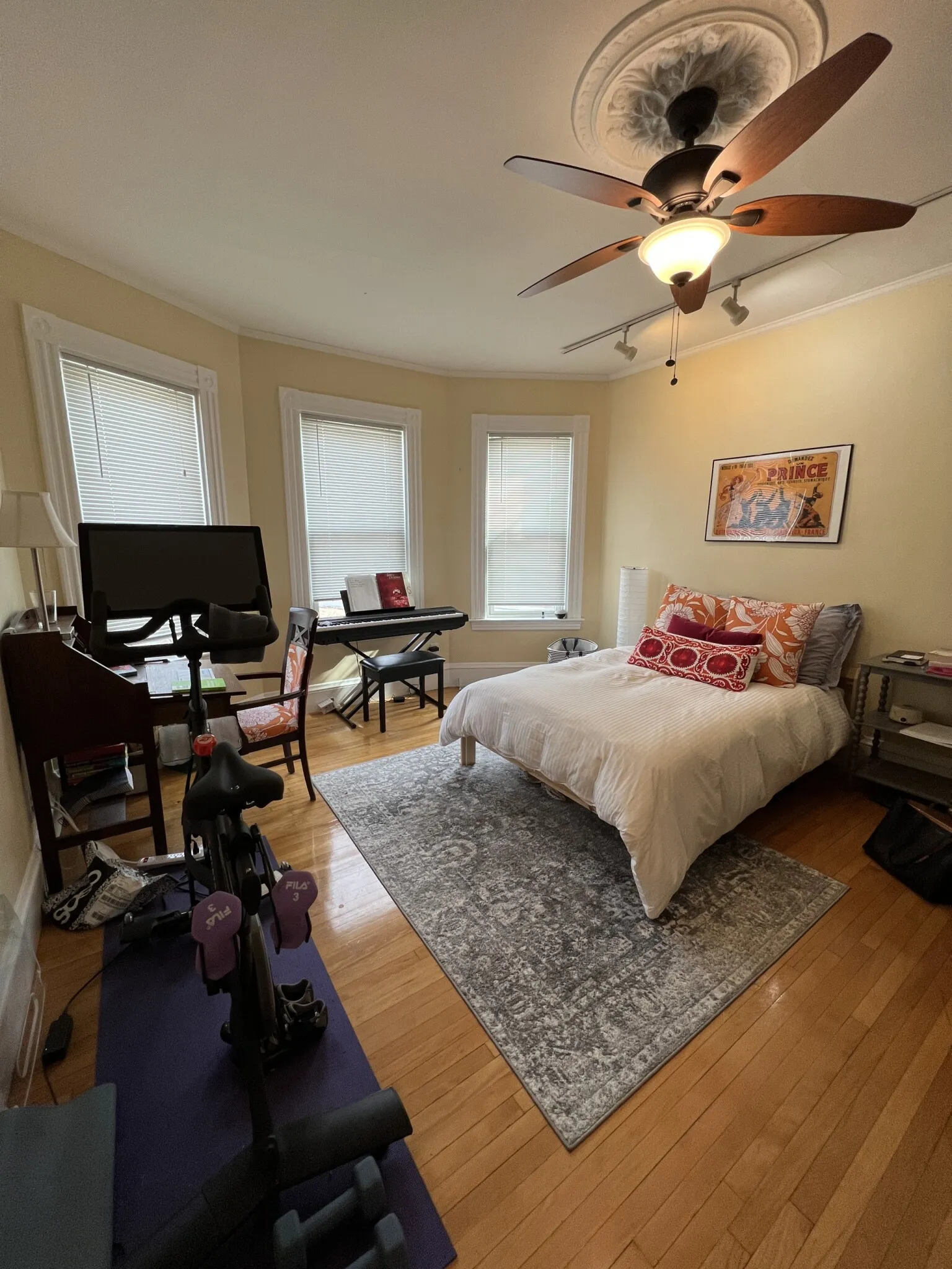 4 bed, 2.5 bath apartment for rent at 176 Elm St Unit 3, North Cambridge — photo 13 of 40