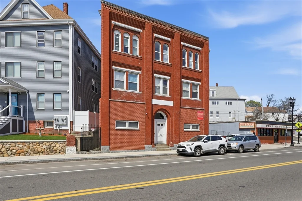 2 bed, 1 bath apartment for rent at 176 Ferry St Unit 3L, Everett — photo 2 of 26