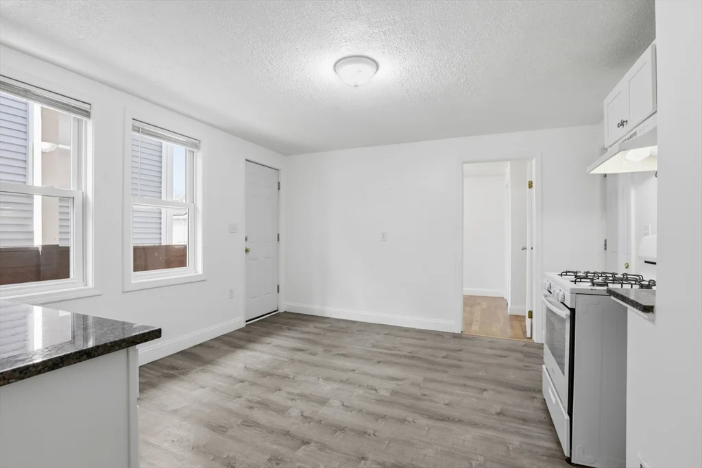 2 bed, 1 bath apartment for rent at 176 Ferry St Unit 3L, Everett — photo 10 of 26