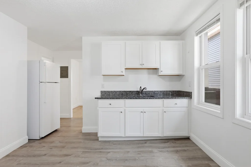 2 bed, 1 bath apartment for rent at 176 Ferry St Unit 3L, Everett — photo 9 of 26