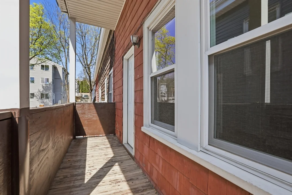 2 bed, 1 bath apartment for rent at 176 Ferry St Unit 3L, Everett — photo 25 of 26