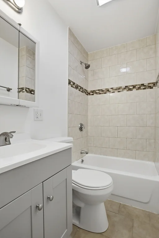 2 bed, 1 bath apartment for rent at 176 Ferry St Unit 3L, Everett — photo 15 of 26