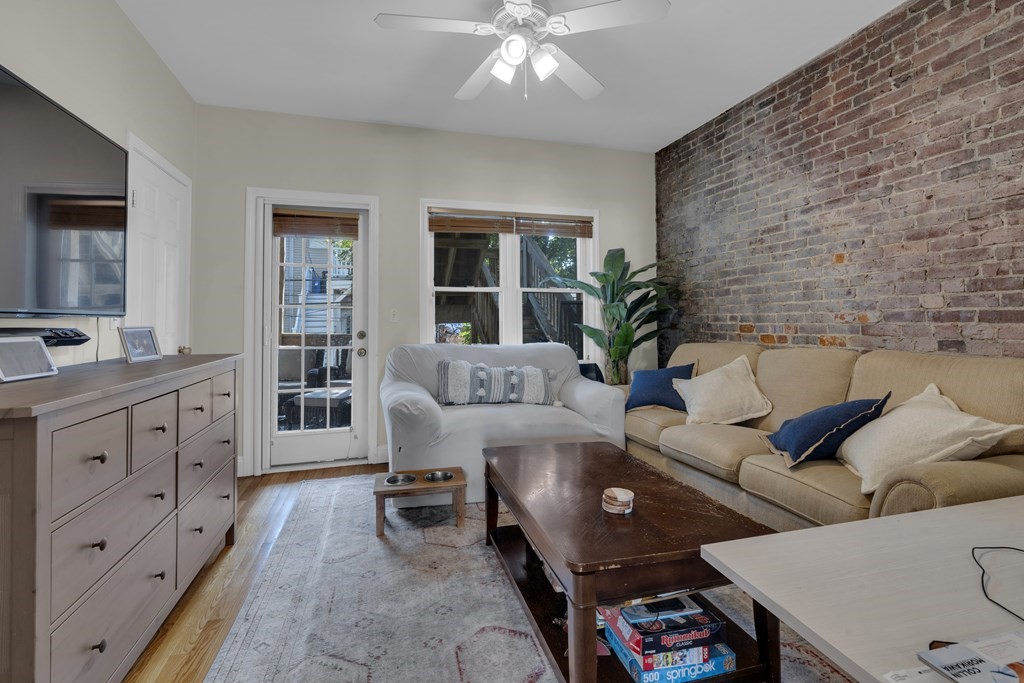 2 bed, 2 bath apartment for rent at 176 H St Unit 1, South Boston — photo 6 of 16