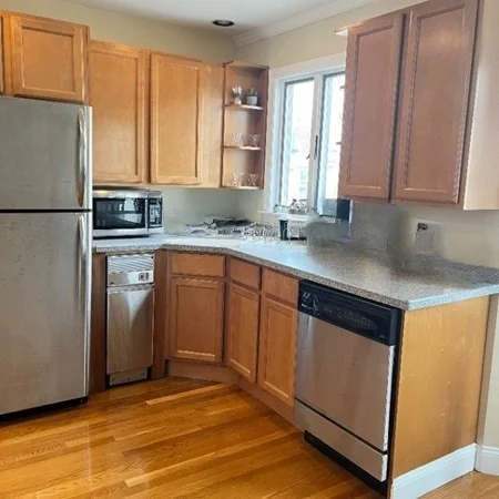 1 bed, 1 bath apartment for rent at 176 H Unit 3, South Boston — photo 3 of 8
