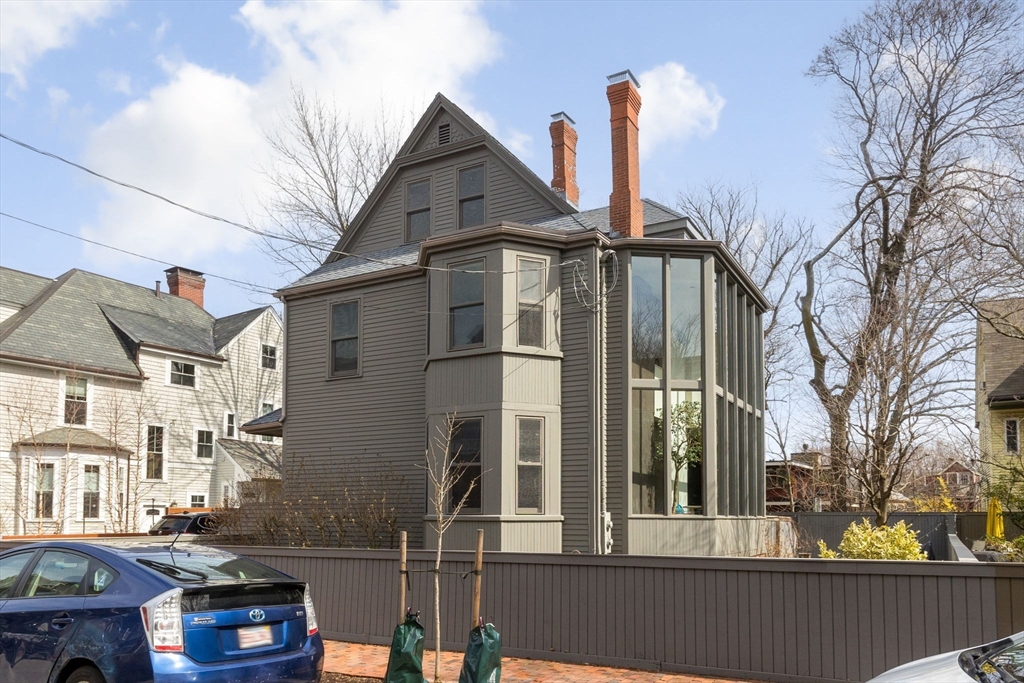 4 bed, 2 bath apartment for rent at 176 Hancock Unit 1, Mid Cambridge