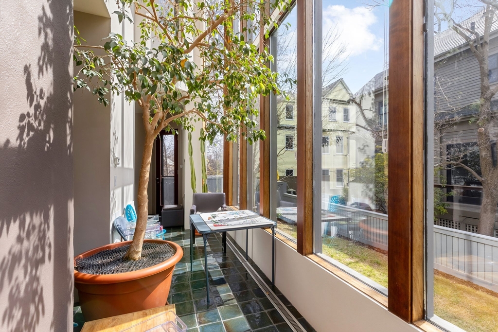 4 bed, 2 bath apartment for rent at 176 Hancock Unit 1, Mid Cambridge — photo 5 of 31