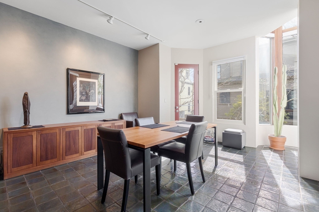 4 bed, 2 bath apartment for rent at 176 Hancock Unit 1, Mid Cambridge — photo 9 of 31