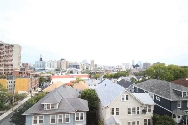 4 bed, 2 bath apartment for rent at 176 Hillside St Unit 3, Mission Hill — photo 12 of 12