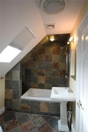 4 bed, 2 bath apartment for rent at 176 Hillside St Unit 3, Mission Hill — photo 9 of 12