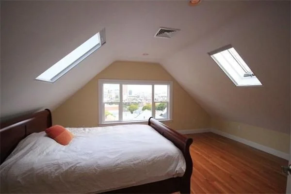 4 bed, 2 bath apartment for rent at 176 Hillside St Unit 3, Mission Hill — photo 5 of 12